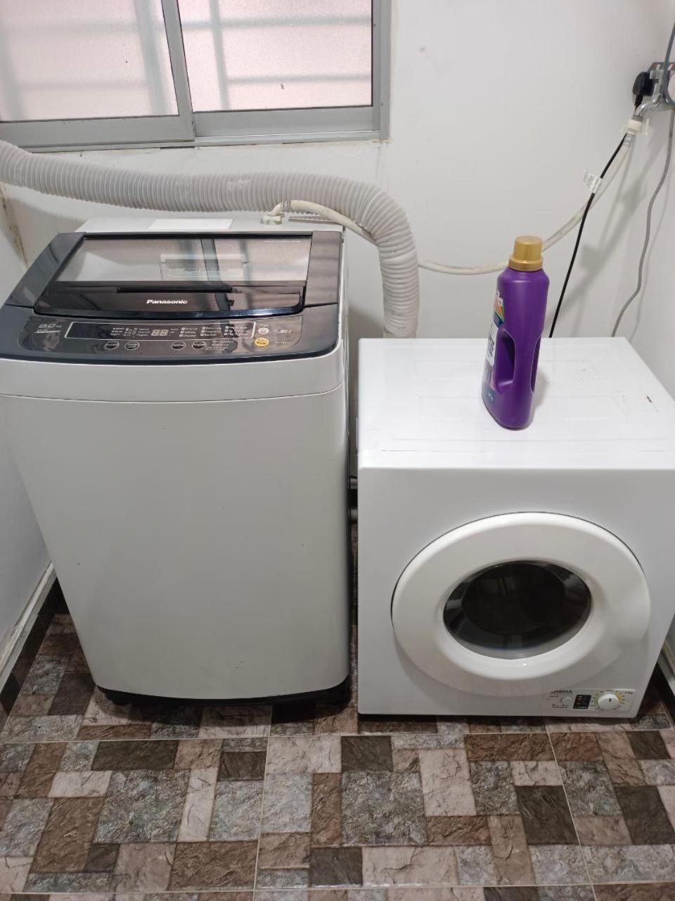 Nena Homestay Setia Alam, Air Conditioned, High Speed Internet شاه علام المظهر الخارجي الصورة